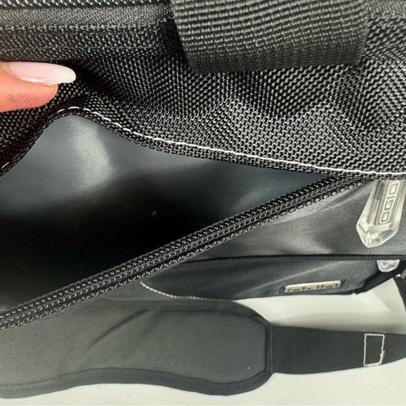 NWT Ogio Voyager Messenger Bag checkpoint friendly laptop sleeve luggage sleeve - Picture 7 of 16